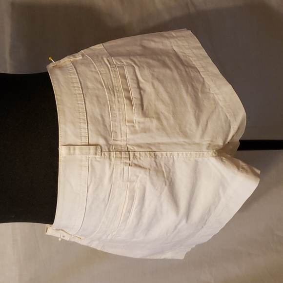 Off white short shorts size small - Picture 3 of 8